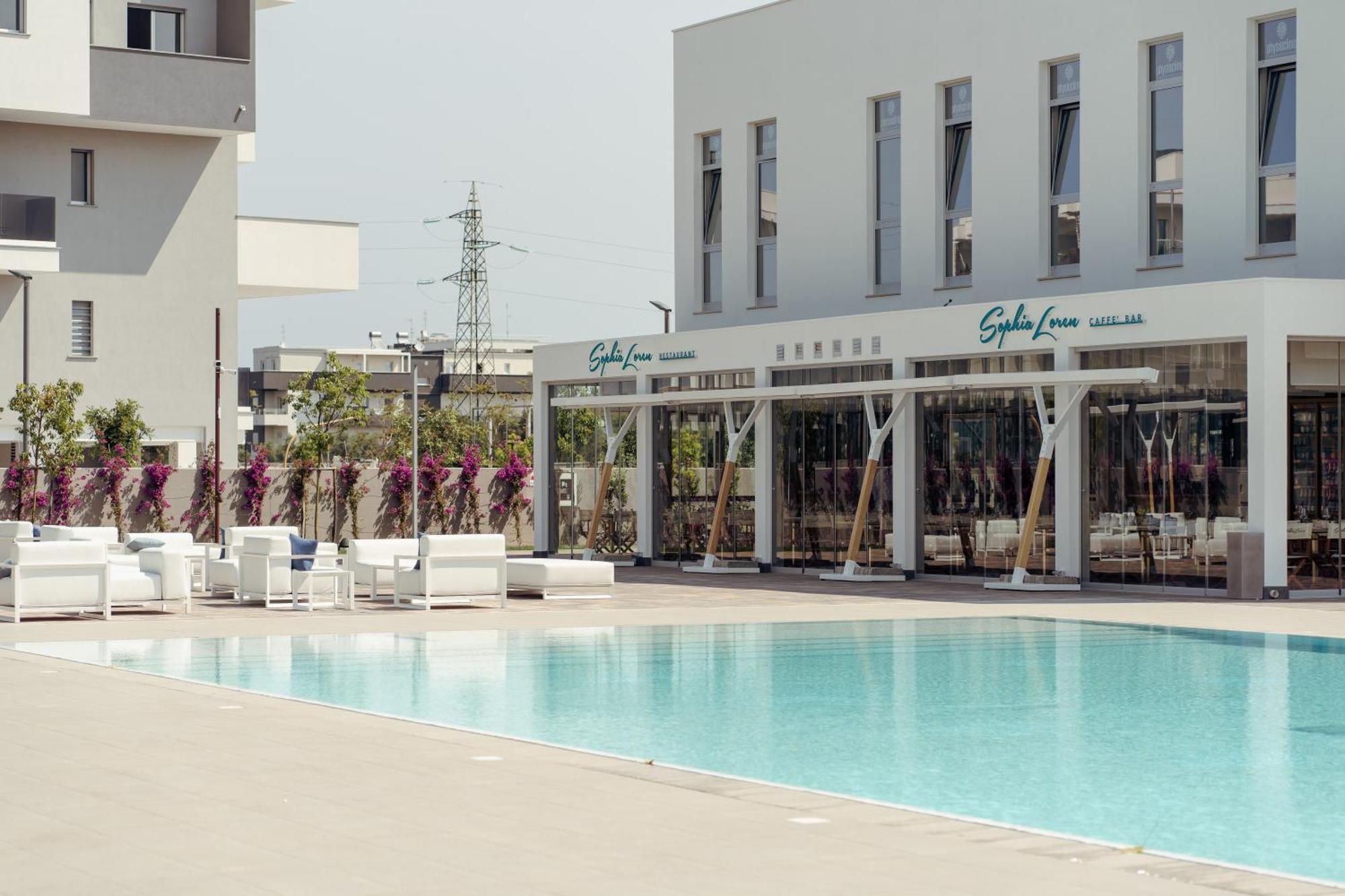Green Park Penthouse Suite & Pool - Heated Pool - Bari Exteriör bild