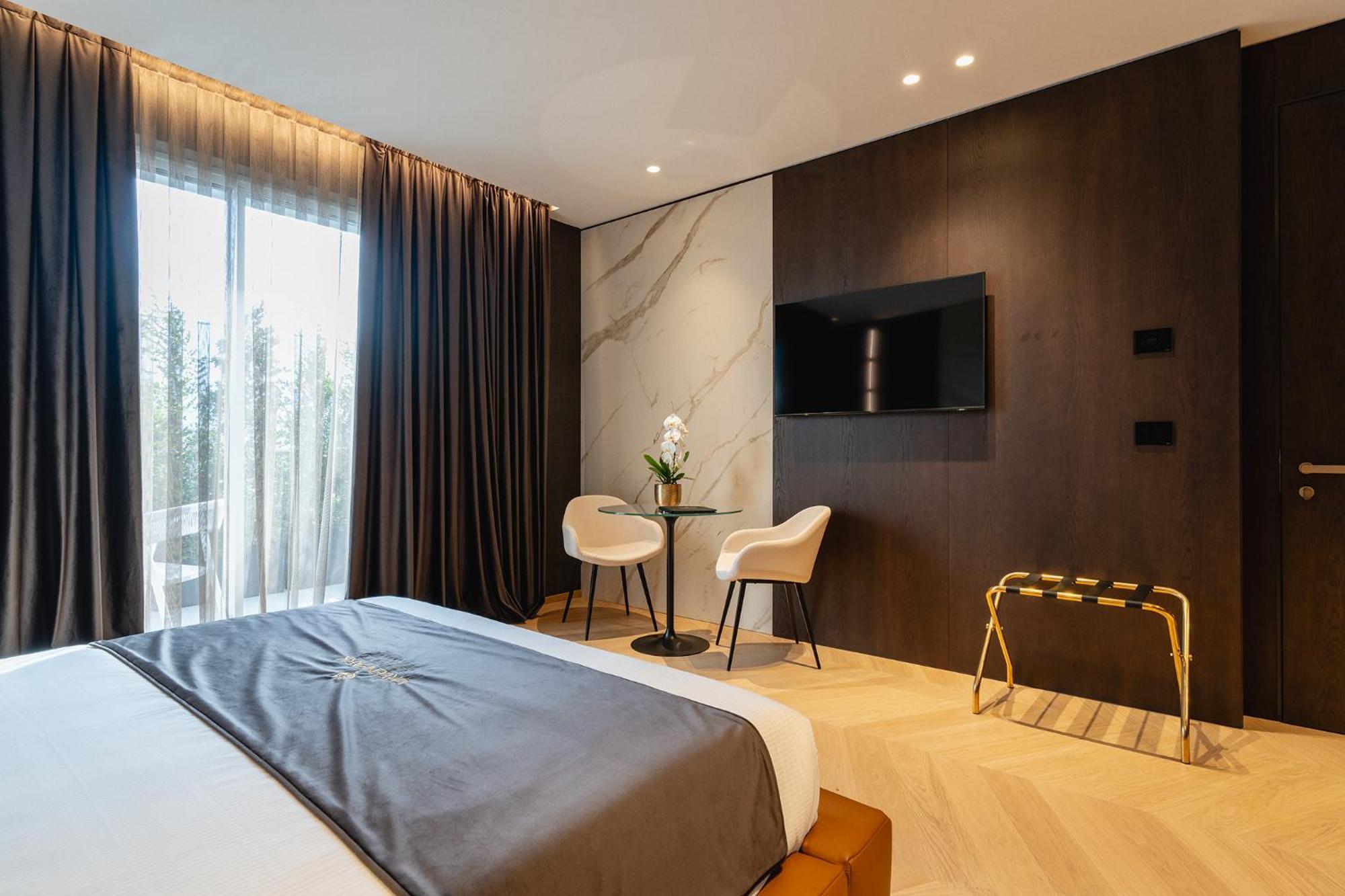 Green Park Penthouse Suite & Pool - Heated Pool - Bari Exteriör bild
